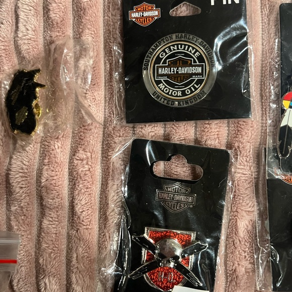 Harley Davidson Pins - Picture 3 of 5